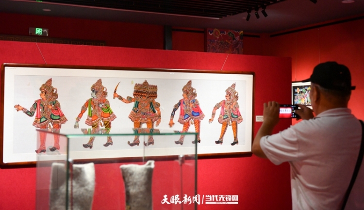 “一带一路”民族工艺展亮相贵阳