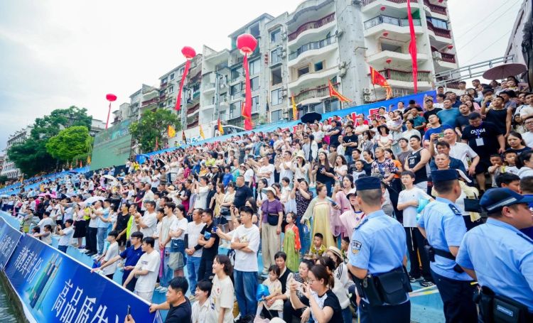 你有多久没去镇远了？这个周末 龙舟盛宴邀你共赴山水之约！