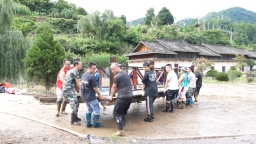 贵州丹寨：党员干部合力助旅游景区灾后重生