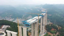 贵州安盘高速冬瓜山大桥全桥架通