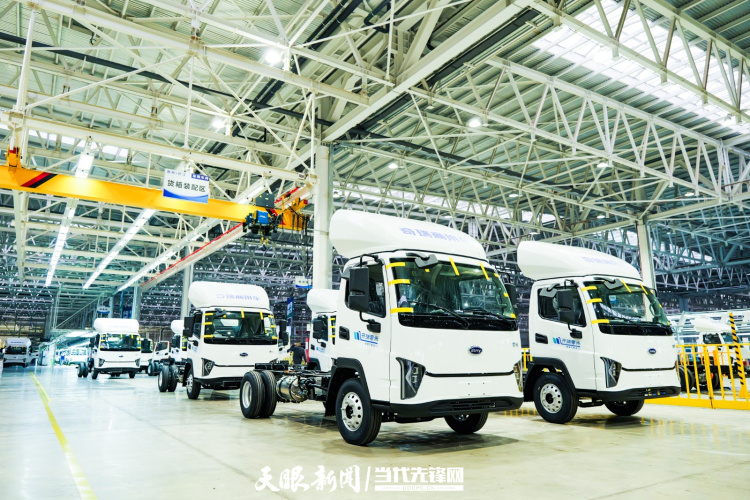 大抓产业 提质增量！产业新势力加速“黔行”