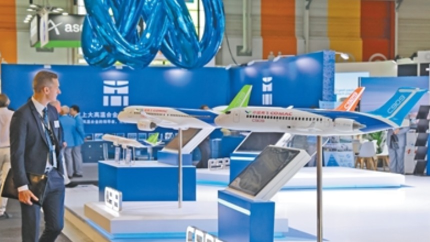 中国航空创新产品亮相巴黎航展