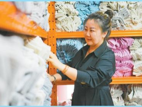 边民互市热  口岸经济活