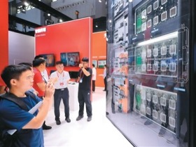 智能算力、先进存力，齐头并进
