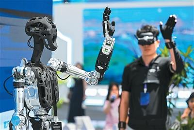 中国工业机器人上演“升职记”（国际论道）