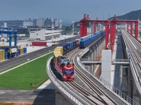 全国首个海铁联运专用铁路场站投运_fororder_0fbd27aff5c12a3db0523e630e818152
