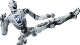 中国人形机器人走上世界舞台