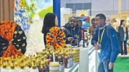 第八届虹桥国际经济论坛举行_fororder_ef254b8b-8781-4e6a-b988-247be81d1b00.400x251