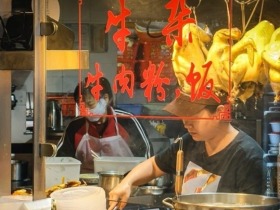 WeChat港币钱包进一步拓宽商户网络 港人可向内地个人商户“扫码”支付