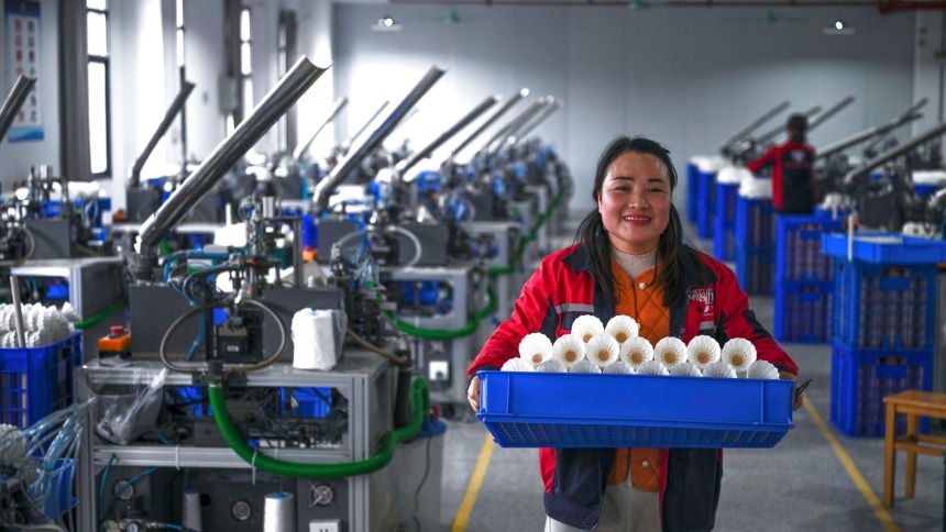 小小羽毛球成就县域大产业