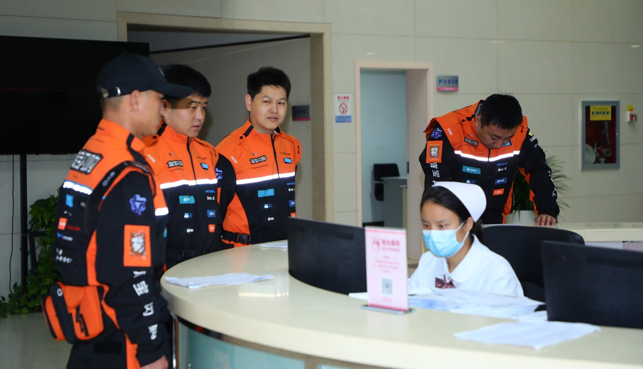 免费体检、疗休养，11城配置新装备……10月“城市骑士日”淘宝闪购再加码骑士保障_fororder_图片 1