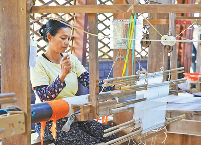 走进柬埔寨吴哥丝绸农场