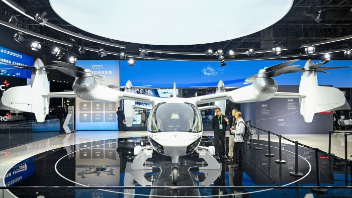 进博会的前沿创新科技_fororder_e13a1790-b9e7-4477-acd2-dd8d90d78e8a.2126x1417