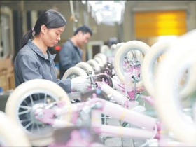 把产业优势变为就业机遇（民生一线）