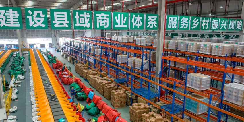 “双十一”来临 电商快递企业销售发货忙