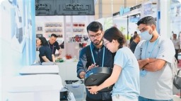 中国服务机器人何以在全球脱颖而出