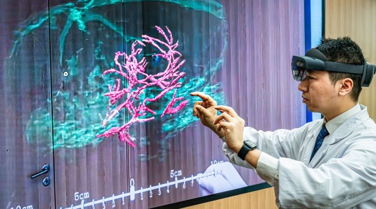 多因素催化　脑机接口产业发展迎跃迁