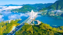 桂黔联通再提速 巴羌高速正式通车