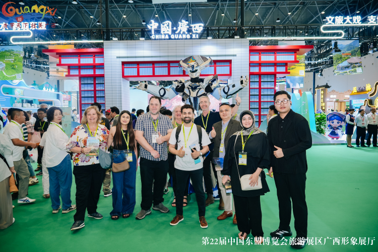 澳大利亚旅行商赴广西踩线 山水之间觅合作新机_fororder_2