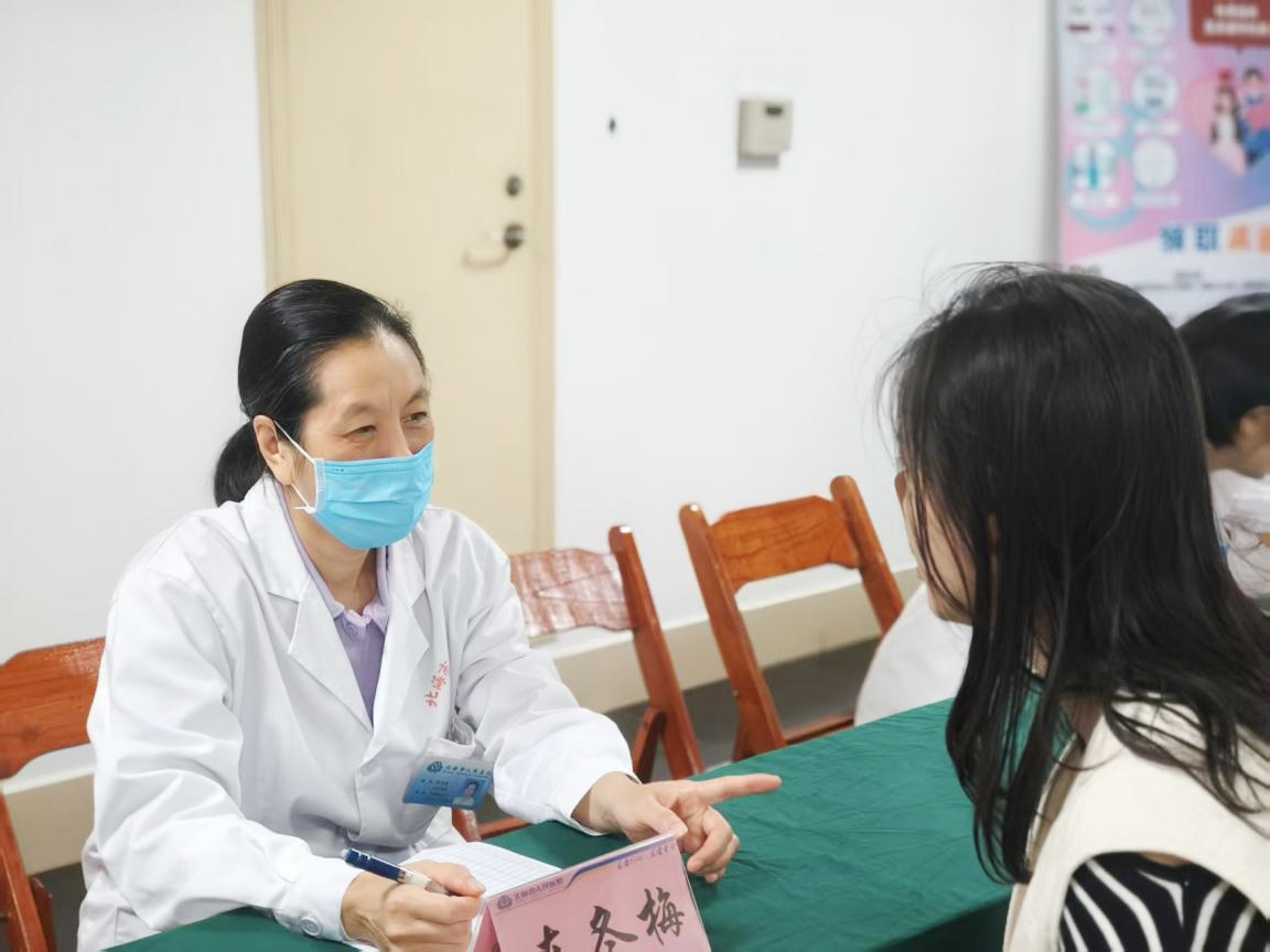 北海市人民医院开展“三八”国际妇女节联合义诊活动_fororder_2