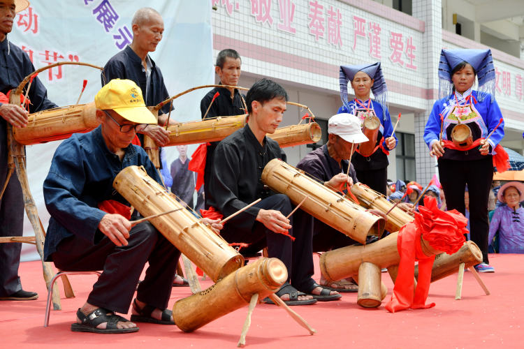 广西东兰：巴畴壮寨欢庆壮族“牛魂节”_fororder_4
