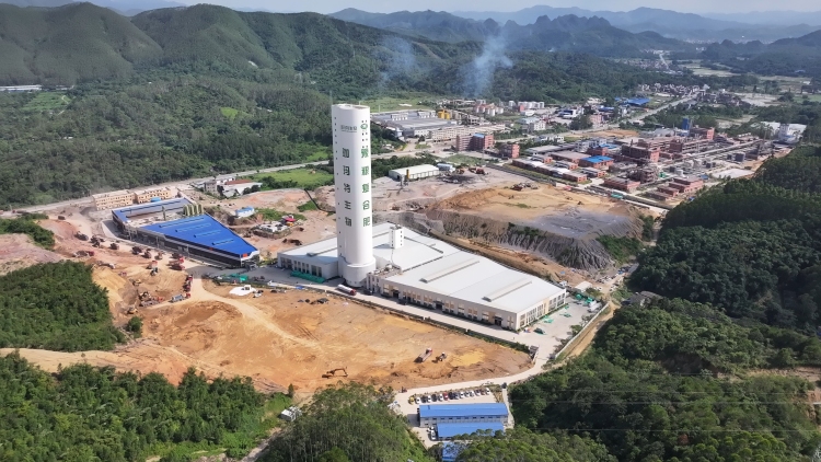 广西兴业县上半年GDP增长6.3% 位列全市第二_fororder_图1 广西珈玛特生物工程有限公司航拍 宁诗琪摄