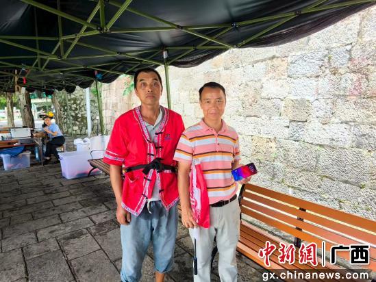 意大利游客致信中国大使馆 点赞桂林导游与筏工义举