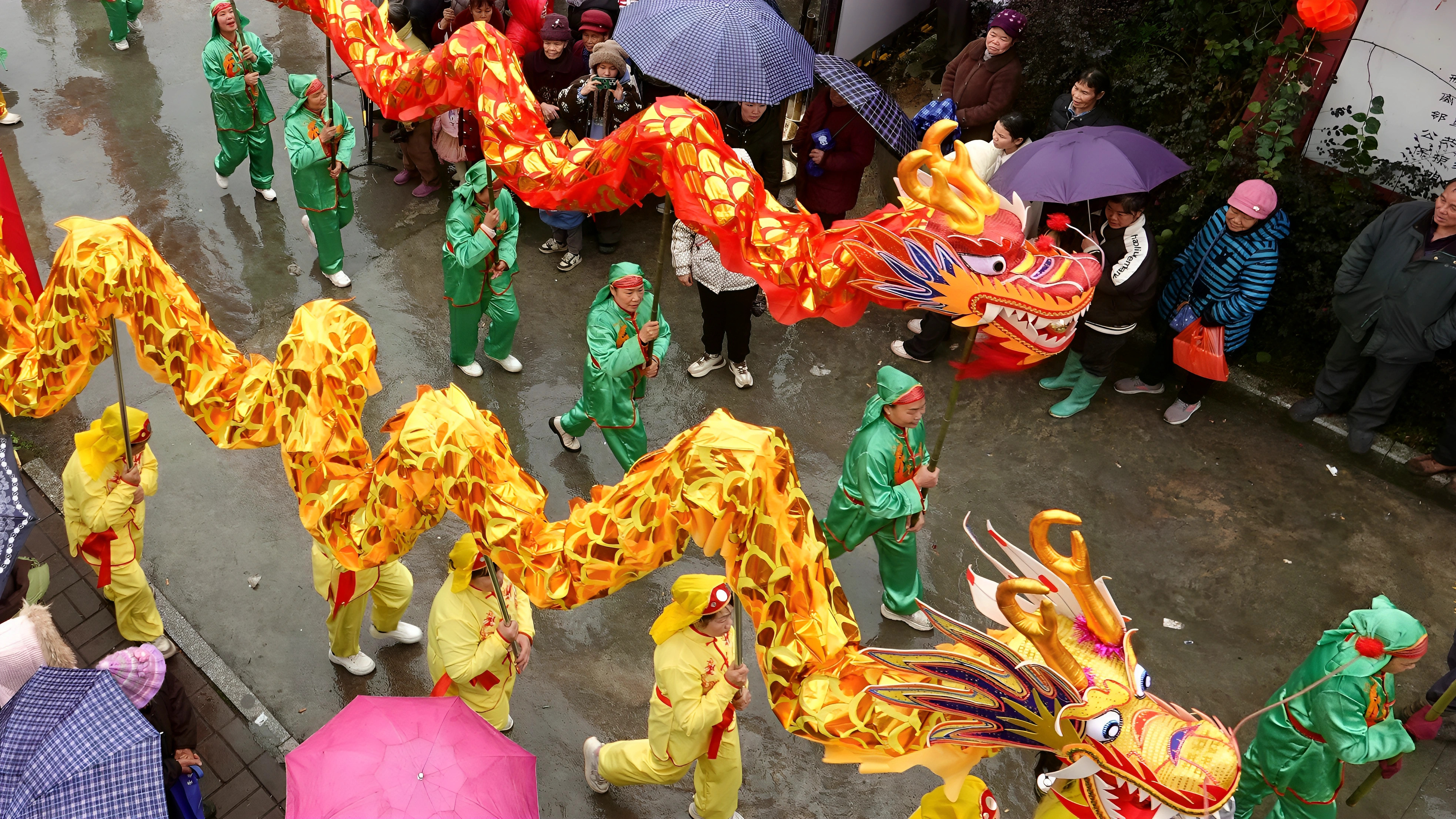 广西河池举办壮族“灶王”节 民众体验多彩民俗过小年