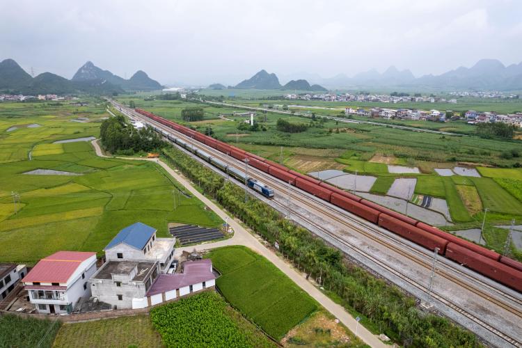 黔桂铁路增建二线工程可行性研究报告获批复 项目预计今年9月开工_fororder_1