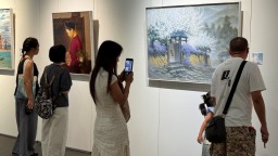 中越（防城港·河内）美术作品交流展在南宁开展