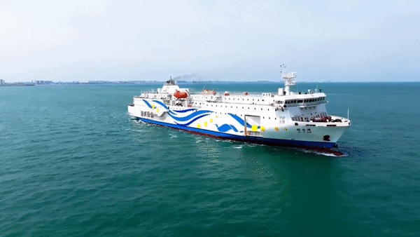 广西防城港首条客滚运输航线开通 13小时直达海南海口_fororder_图二“棋子湾”号客滚邮轮