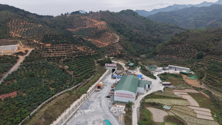 广西在建铁路项目全部复工_fororder_4