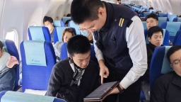 南航广西分公司开展“杜绝机闹 文明乘机”专项普法行动