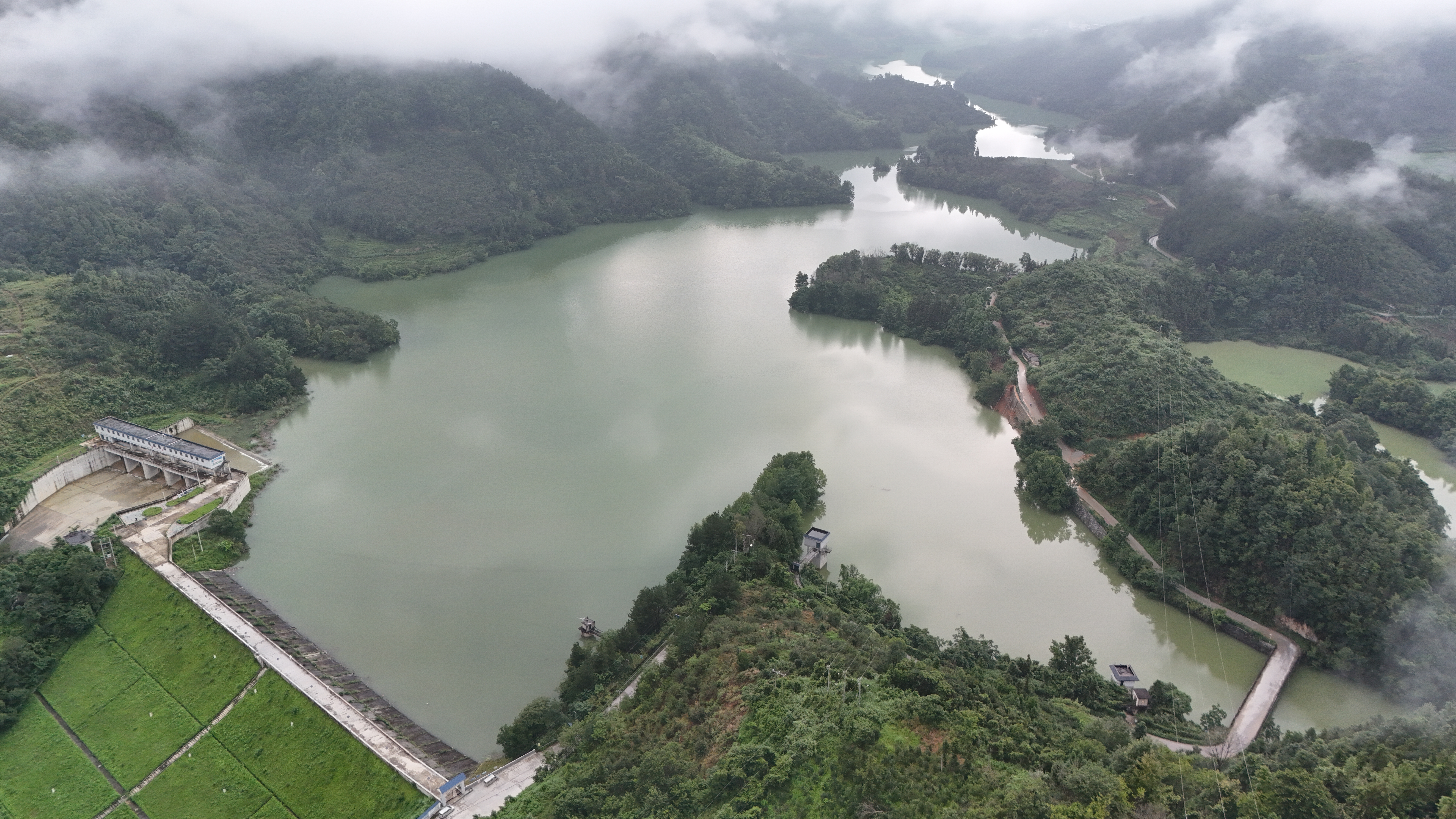 广西出台全国首个省级水库不动产登记指导意见 近4500座水库将获“身份证”_fororder_1