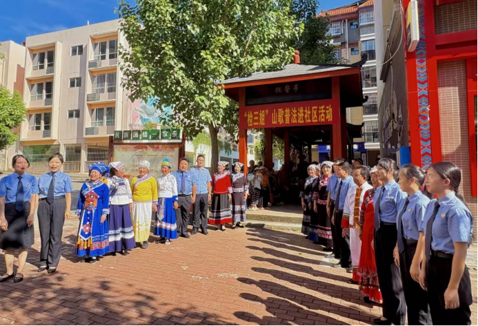 河池市检察机关打造“检三姐”“拔哥”流动检察听证品牌 践行司法为民_fororder_（国际在线-区院定稿）河池检察打造“检三姐”“拔哥”文化品牌书写为民答卷0918399