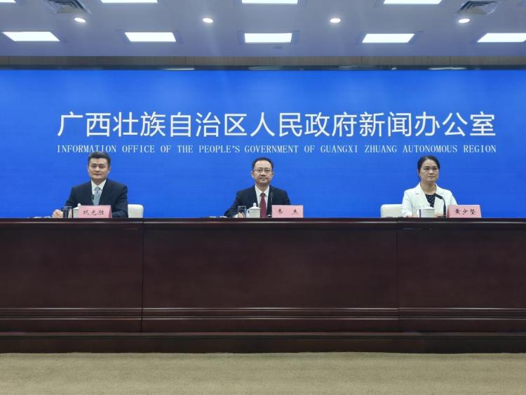今年上半年广西累计实现城镇新增就业24.11万人_fororder_1