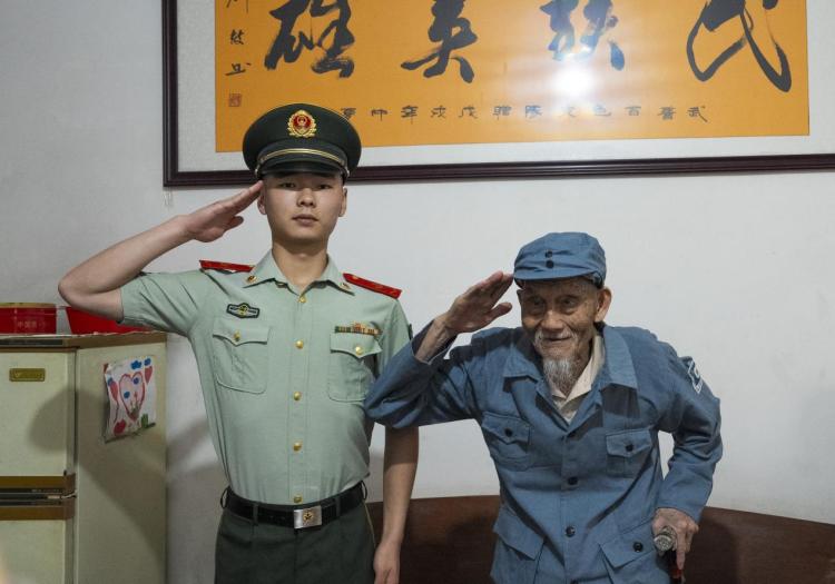 百岁抗战老兵孙洪秀：“活着”替战友们见见祖国的繁荣昌盛_fororder_2