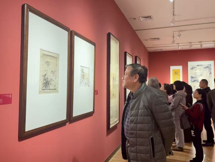 徐悲鸿、尹瘦石40件原件在广西群众艺术馆展出_fororder_2