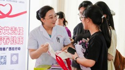 广西妇幼保健院开展“2025年世界地贫日”主题宣传活动