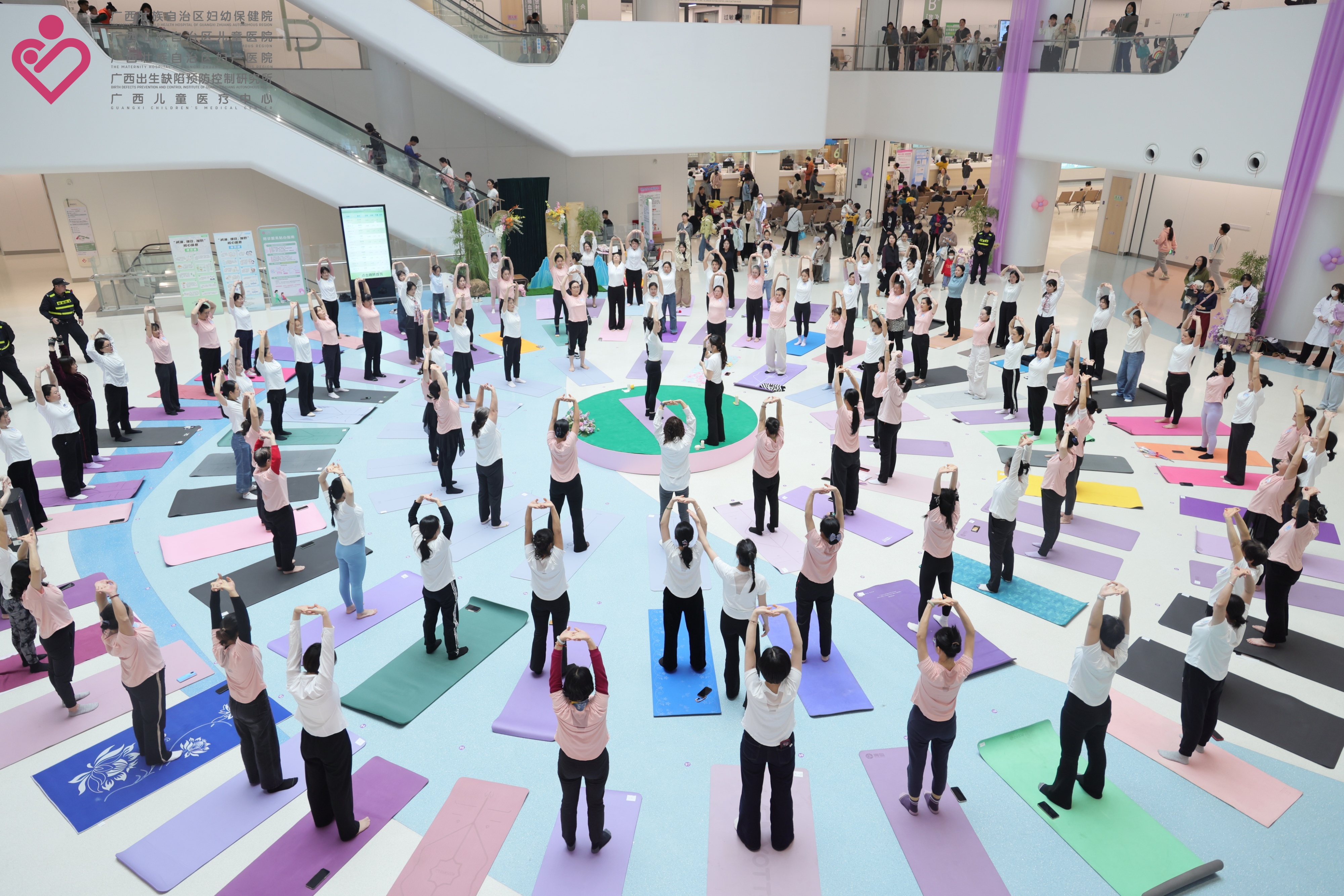 广西妇幼保健院开展“三八”妇女节系列公益活动