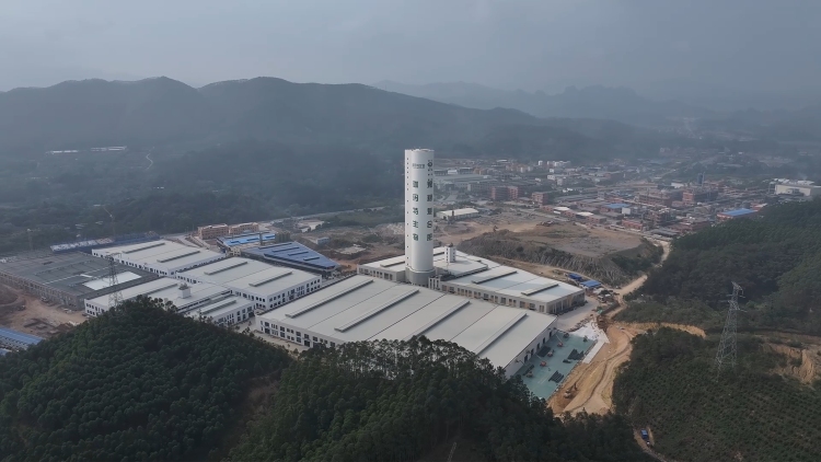 广西兴业：化肥企业生产忙 不误农时保春耕_fororder_图1 广西珈玛特生物工程有限公司 韦智裕摄