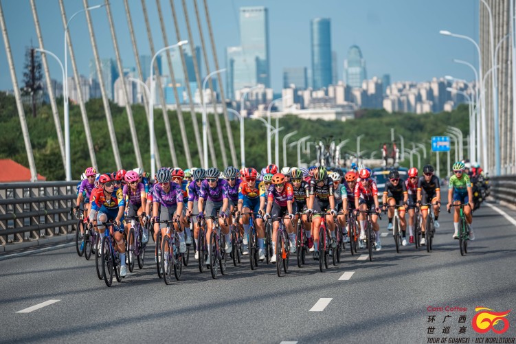 2025环广西女子世巡赛精彩落幕 安娜·亨德森斩获冠军_fororder_58939733