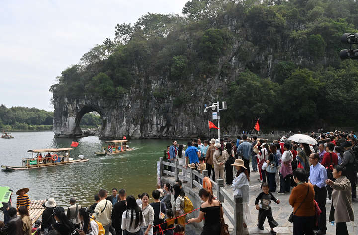 丝滑入境 热力十足——壮美广西缘何圈粉“海外游客”?