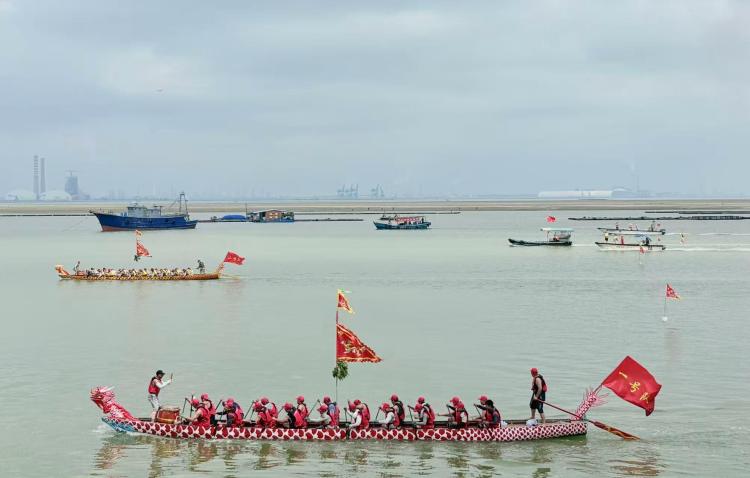 北海沙田港：渔民海上龙舟竞渡庆端午_fororder_1