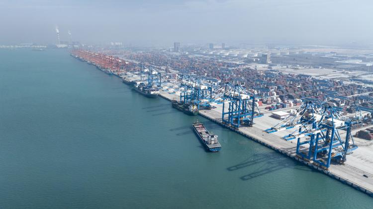 2025年西部陆海新通道班列运输货物突破50万标箱_fororder_1