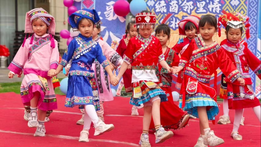 广西桂林：多彩活动欢庆“三月三”