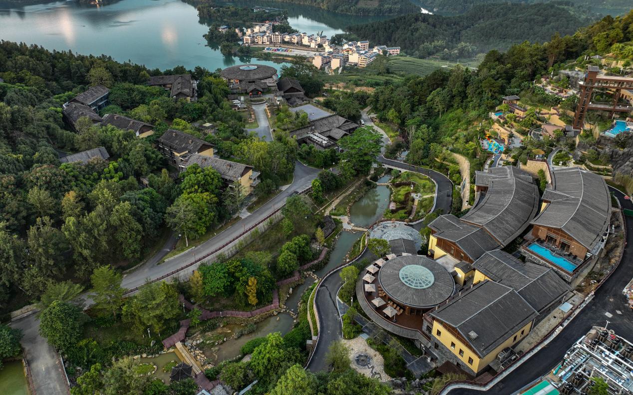 巴马地磁温泉成为秋冬季康养旅游新选择_fororder_1