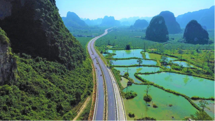 桂在交旅｜崇左：以路为轴“串景成线” 边关山水入画来_fororder_崇左：以路为轴“串景成线” 边关山水入画来1766
