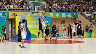 广西南宁“邕BA”在宾阳县正式吹响开场哨