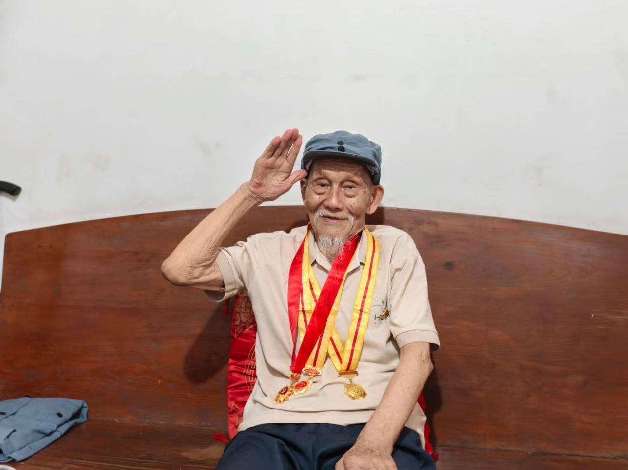 百岁抗战老兵孙洪秀：“活着”替战友们见见祖国的繁荣昌盛_fororder_1